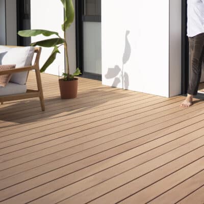 Kit terrasse composite 10 m² – Lames lisses brun exotique 138mm
